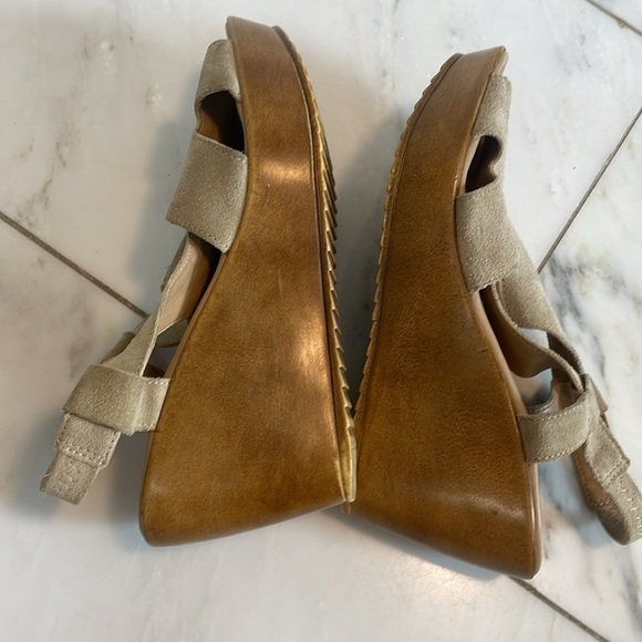 NWOT Anthropologie Barbara Barbieri Italian taupe leather wedge sandals size 8 - Picture 6 of 11